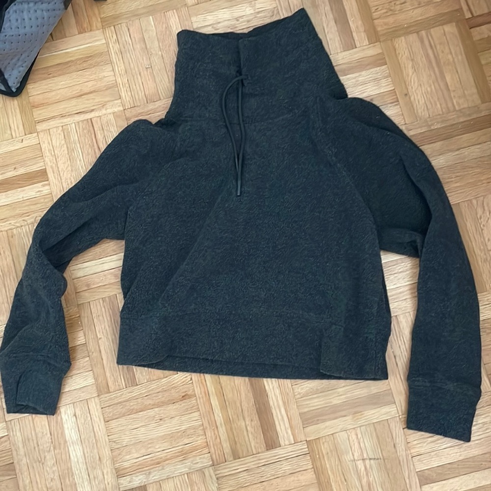 Old navy athletic hoodie